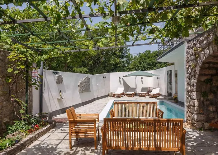 Unit_type_terraced_house With Pool 55425 * Grižane